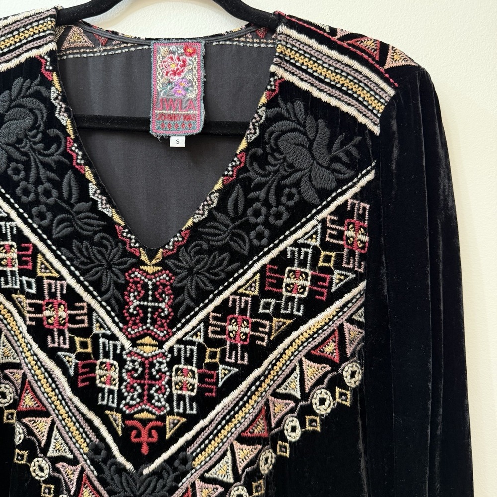 Johnny Was Black Velvet Tunic Long Sleeve Embroidered Florals Small